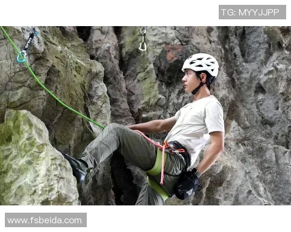 攀岩精神：深入解析上海攀岩队员的心理素质与挑战应对策略